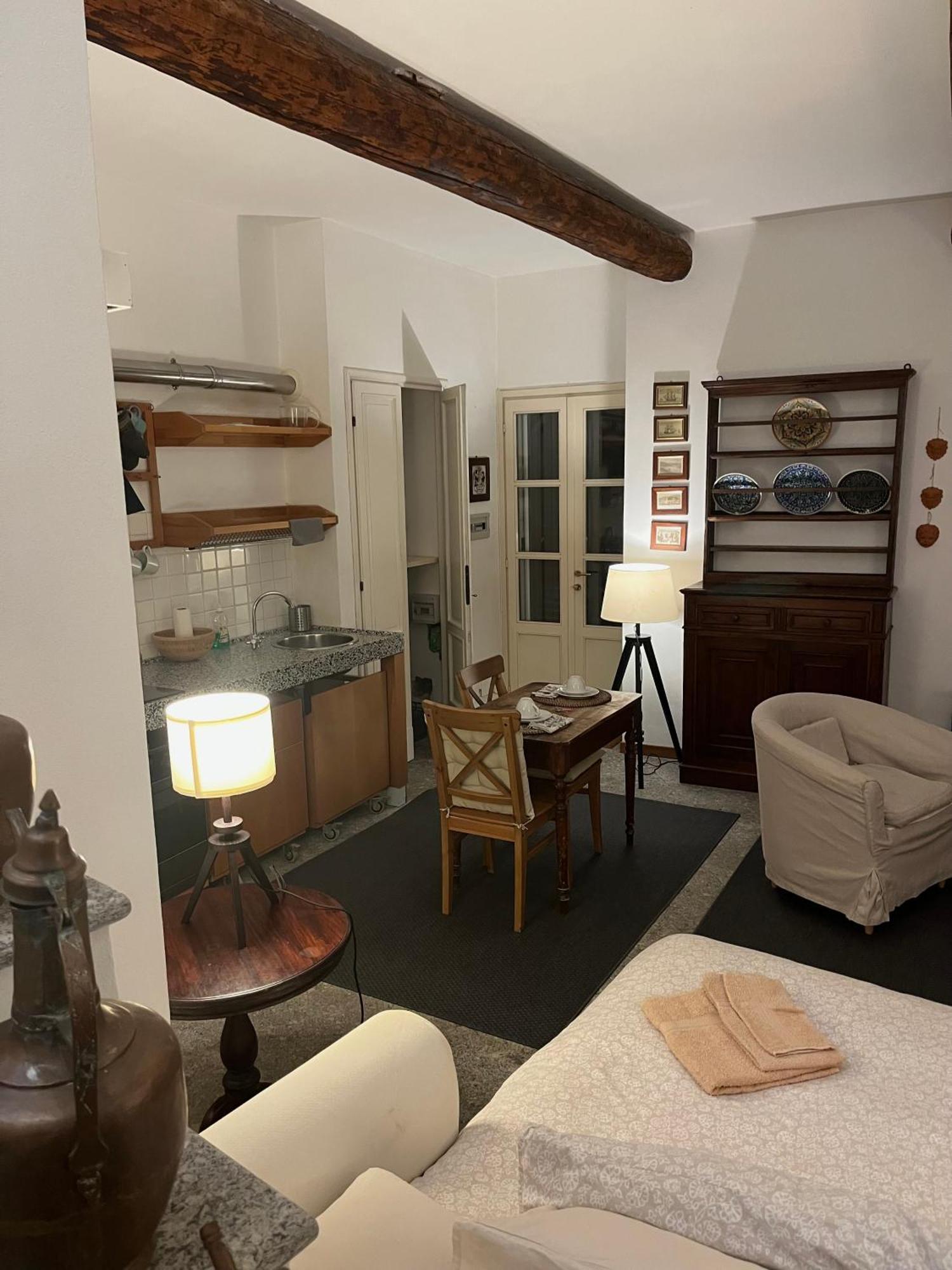 Bellagio Retreat - Cozy Apartment In San Giovanni Eksteriør billede